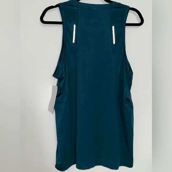 Fabletics - NWT - The O2 Performance Tank - (Showroom Tags) - Picture 7 of 7